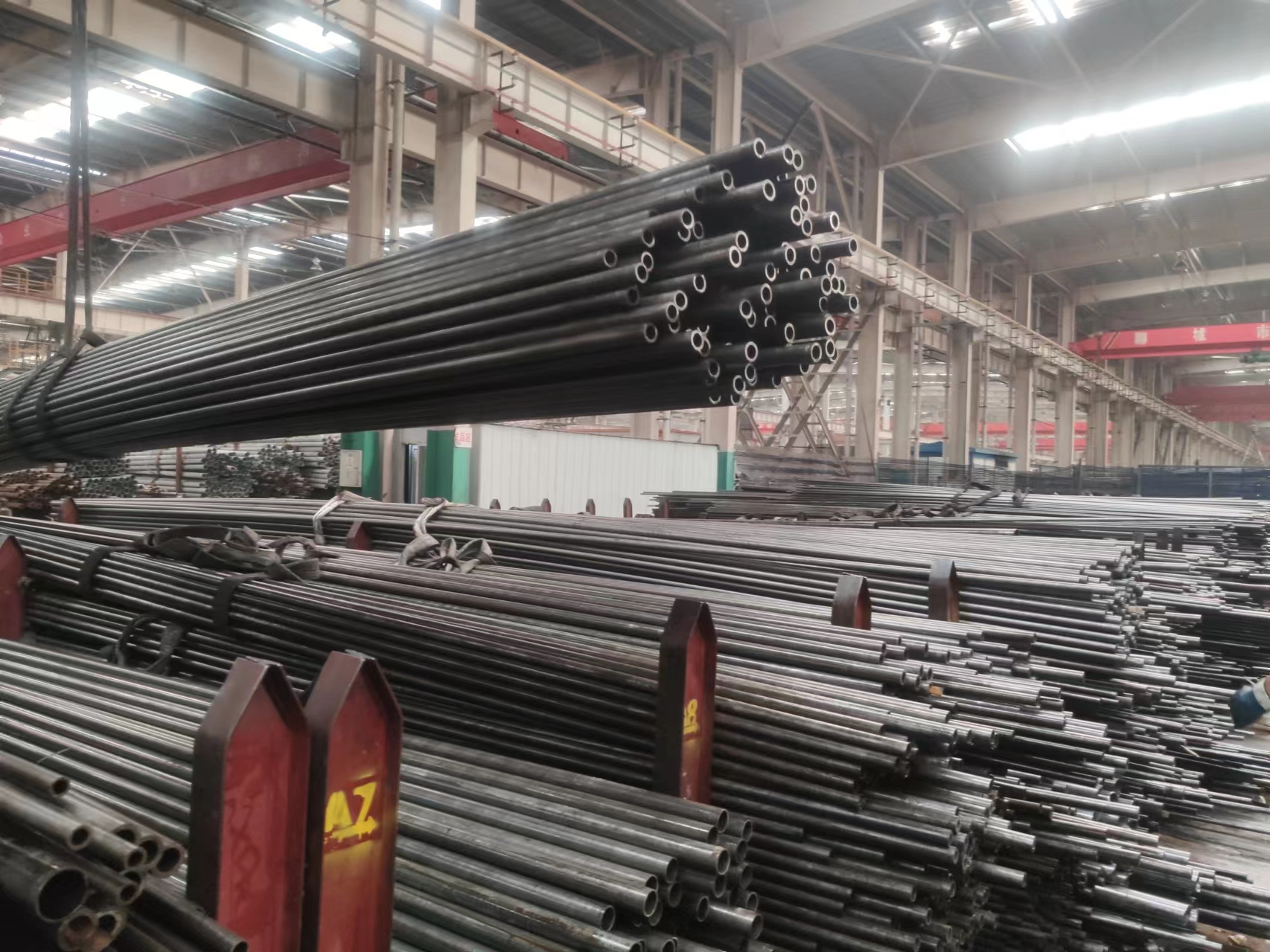 <b>精良切割无缝钢管</b>